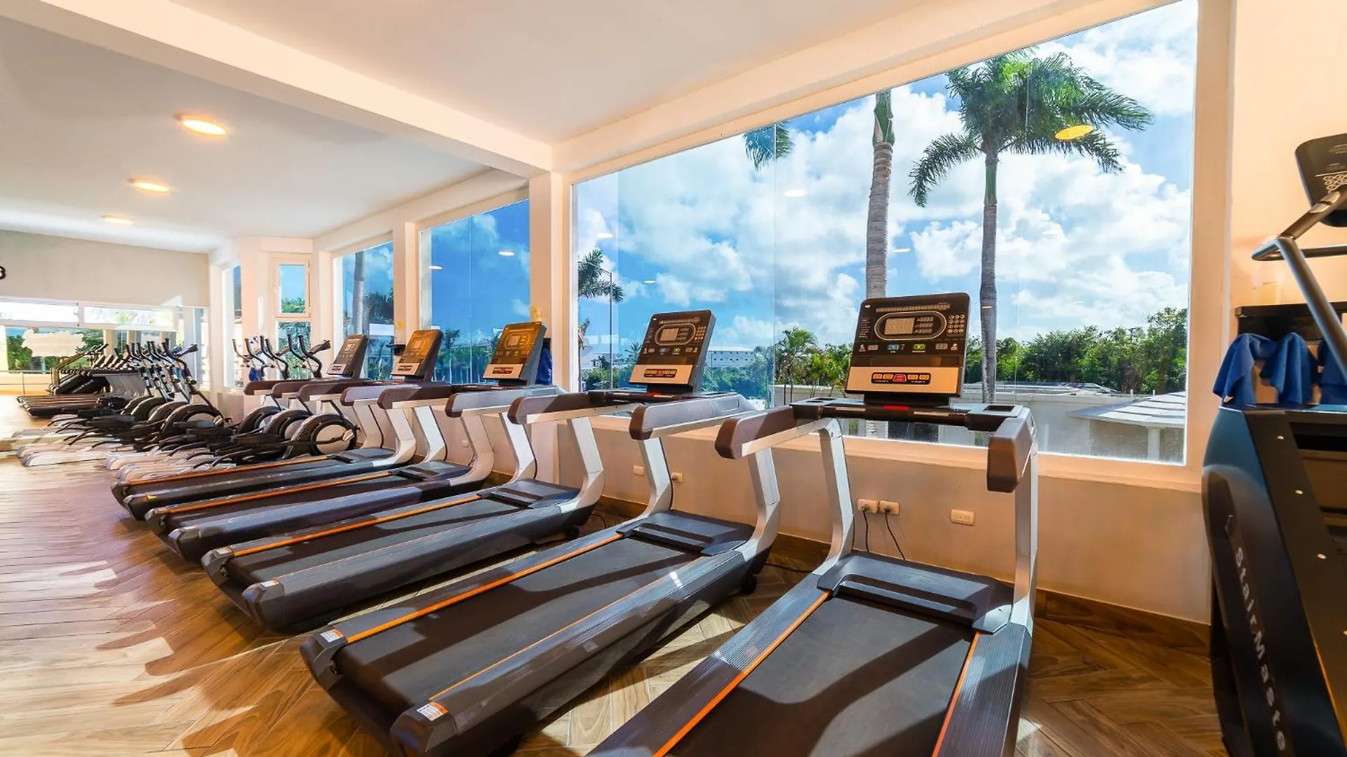 Beach Front Apartments By Playa Palmera Punta Cana